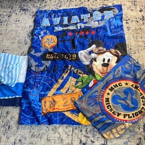 Mickey Mouse Crib Sheet Set